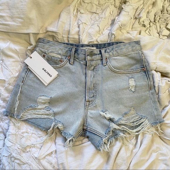 GRLFRND NWT Helena Light Wash Jean Shorts 25 - Picture 4 of 9